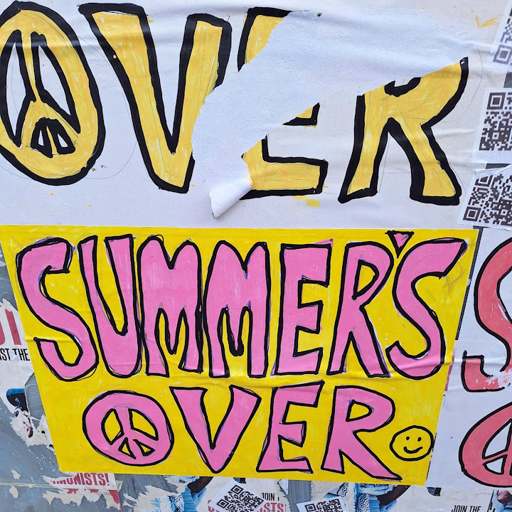 Amelia & The Housewives - Summer's Over